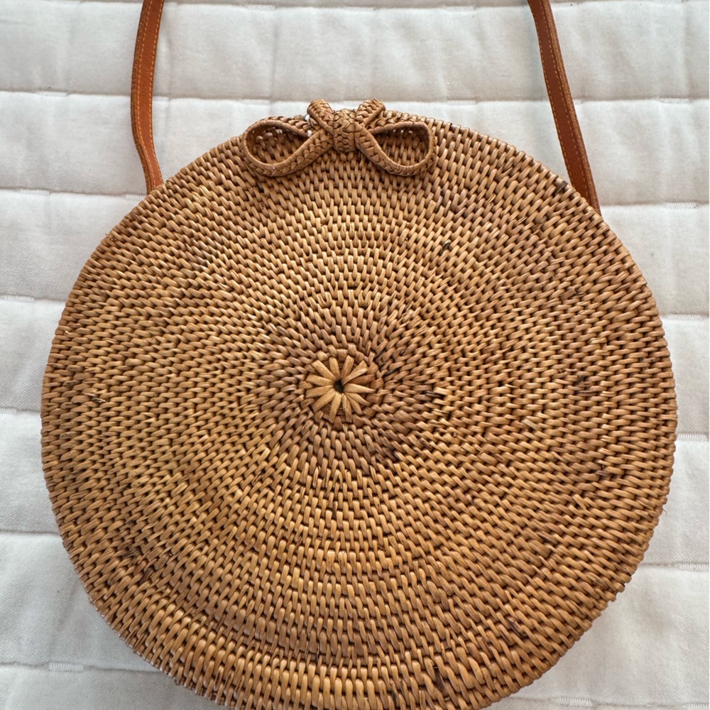 Street Level Brown and White Woven Crossbody *New ✨ - Picture 2 of 8